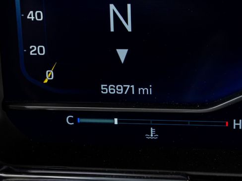 Used 2024 Chevrolet Silverado 2500 ZR2 w/ Technology Package image 21