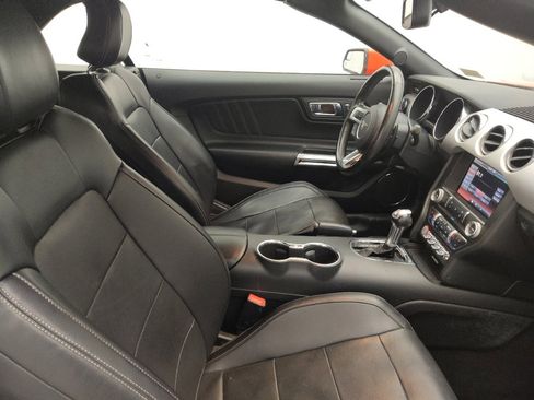 Used 2015 Ford Mustang Premium image 21