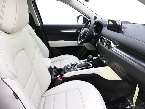 New 2025 MAZDA CX-5 AWD 2.5 S w/ Premium Plus Pkg image 16