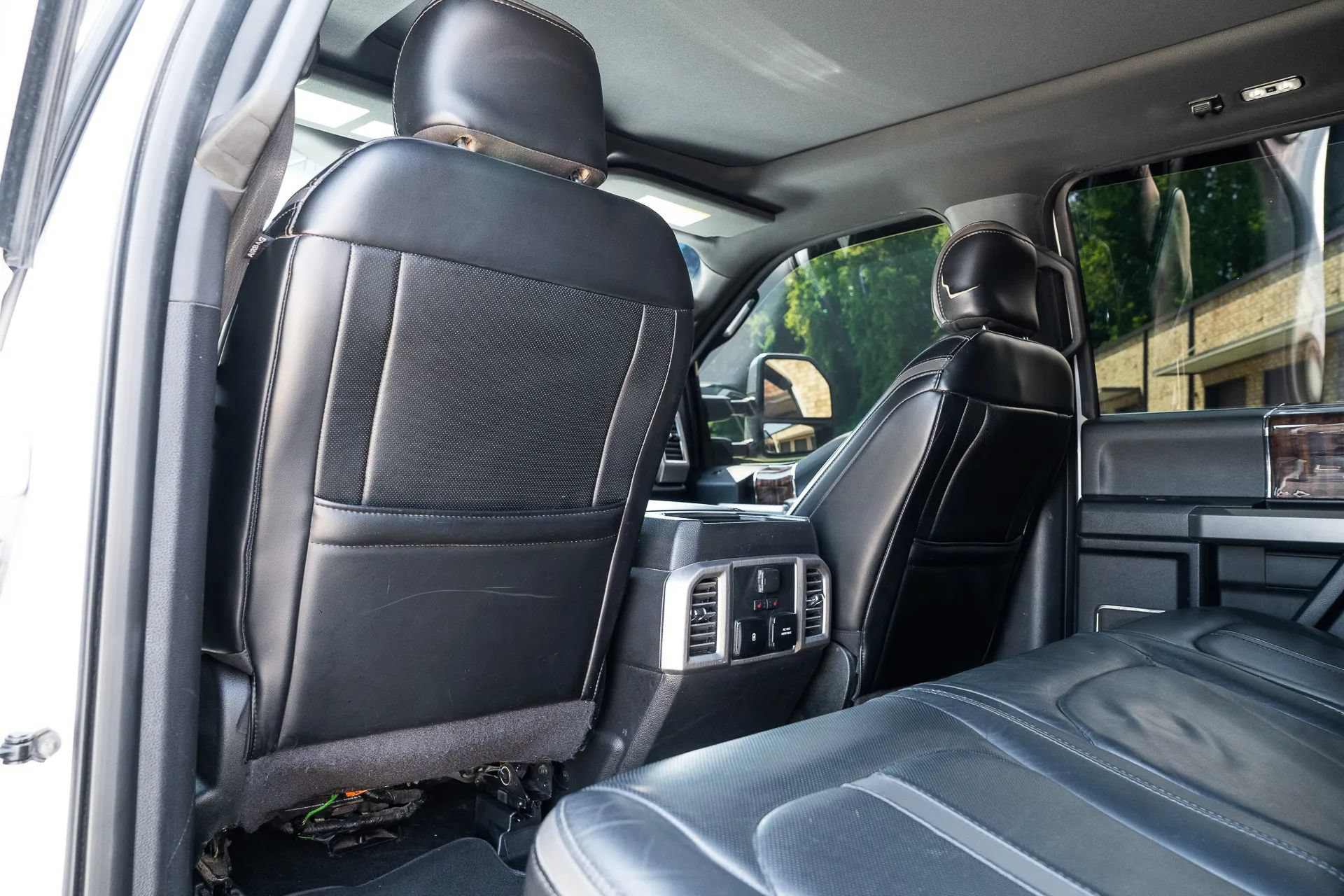 Used 2017 Ford F250 Platinum w/ Platinum Ultimate Package AWD/4WD image 29