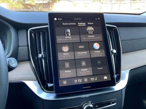 New 2026 Volvo XC90 T8 Plus w/ Protection Package image 22