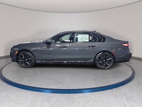 New 2026 BMW i7 eDrive50 w/ Executive Package RWD image 8