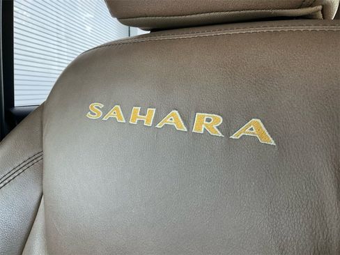 Used 2015 Jeep Wrangler Unlimited Sahara w/ Dual Top Group image 23