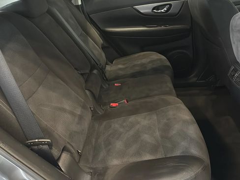 Used 2015 Nissan Rogue S FWD image 29