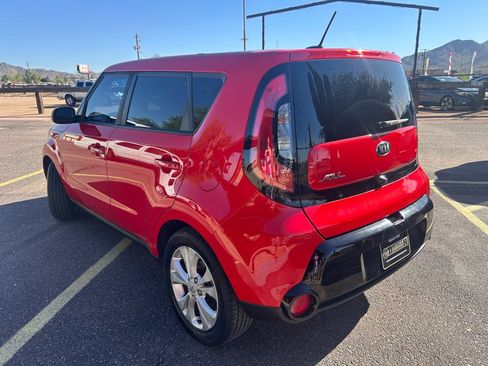 Used 2016 Kia Soul + FWD image 3