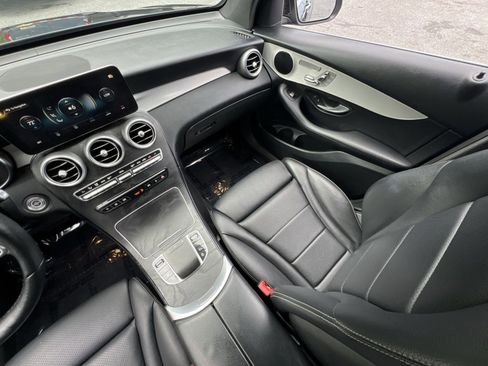 Used 2021 Mercedes-Benz GLC 300 4MATIC image 14