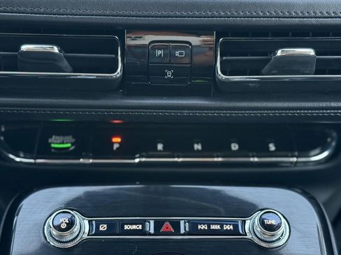 Used 2023 Lincoln Nautilus Reserve w/ Equipment Group 201A image 40