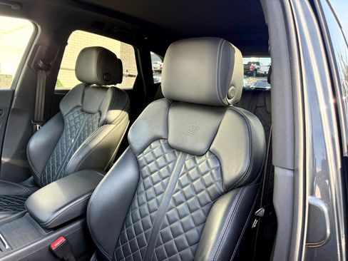 Used 2021 Audi SQ5 Premium Plus w/ Premium Plus Package image 17