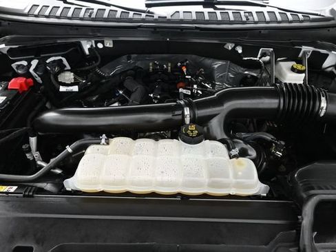 Certified 2025 Lincoln Navigator Reserve AWD/4WD image 36