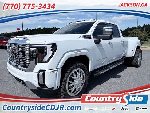 Used 2025 GMC Sierra 3500 Denali w/ Denali Reserve Package AWD/4WD image 1