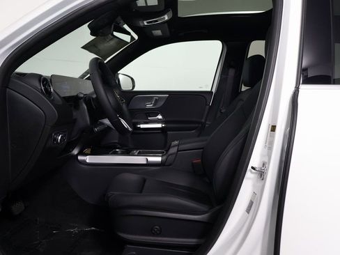 New 2026 Mercedes-Benz GLB 250 image 5
