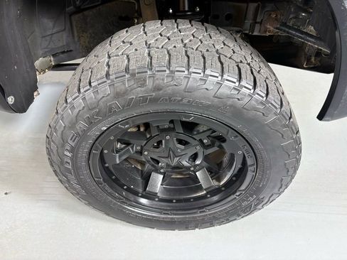 Used 2010 Nissan Titan PRO-4X w/ Pro-4x Leather Pkg image 11