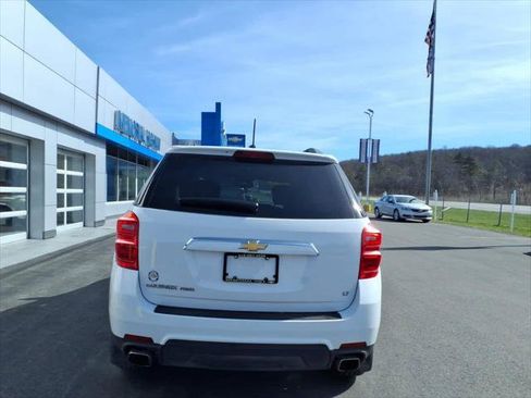 Used 2017 Chevrolet Equinox LT w/ Convenience Package AWD/4WD image 6