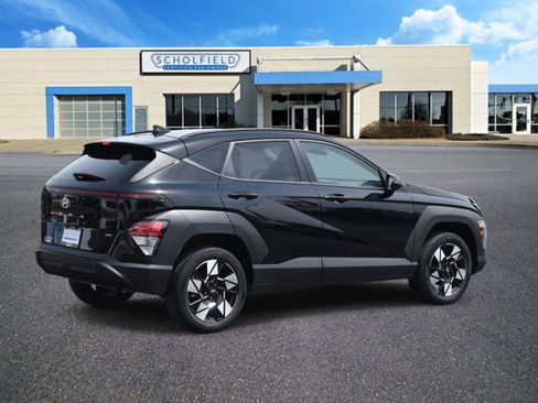 Used 2025 Hyundai Kona SEL AWD/4WD image 3