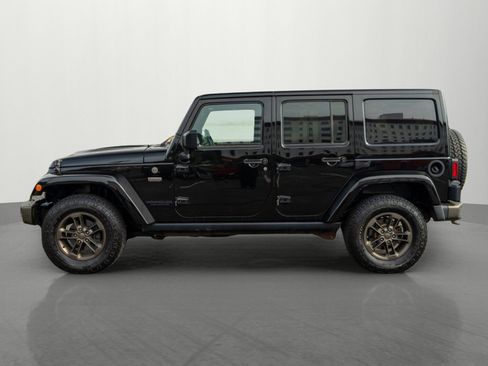 Used 2017 Jeep Wrangler Unlimited Sahara AWD/4WD image 4