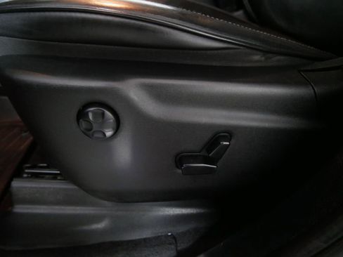 Used 2015 Jeep Grand Cherokee Overland w/ Advanced Technology Group image 17