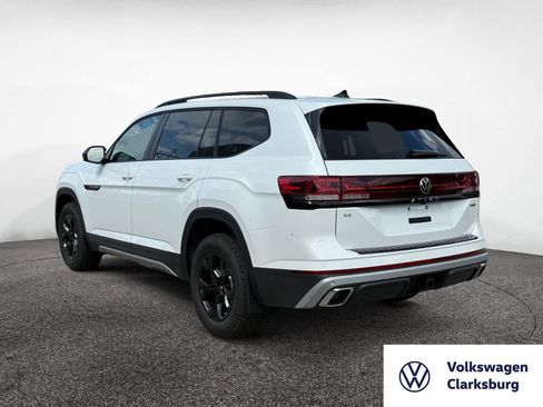 New 2026 Volkswagen Atlas Peak Edition image 3