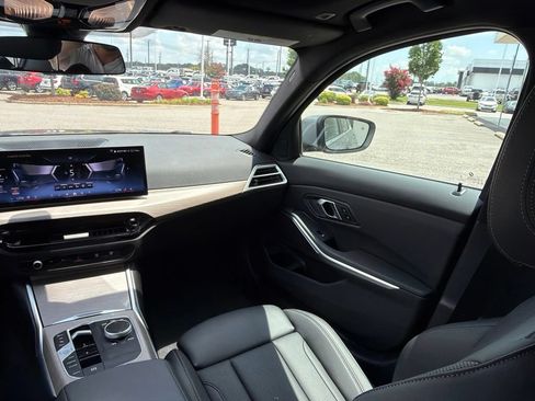 Used 2025 BMW 330i Sedan RWD image 29
