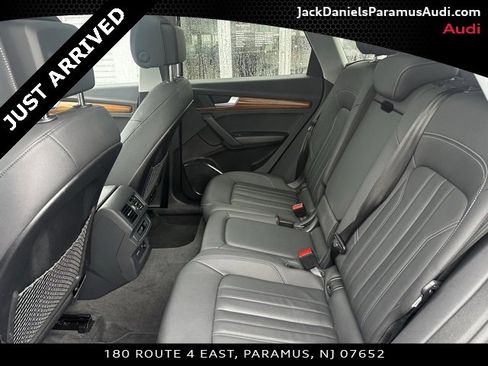 Used 2023 Audi Q5 2.0T Premium w/ Convenience Package image 17