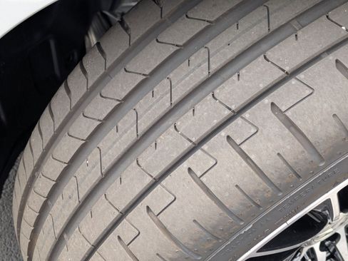 New 2025 Mercedes-Benz C 300 4MATIC Sedan image 12