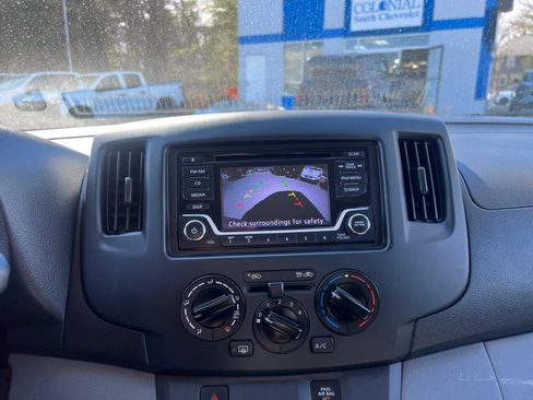 Used 2018 Nissan NV200 S w/ Back Door Glass Package image 27