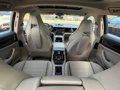 Used 2025 Porsche Panamera 4 image 26