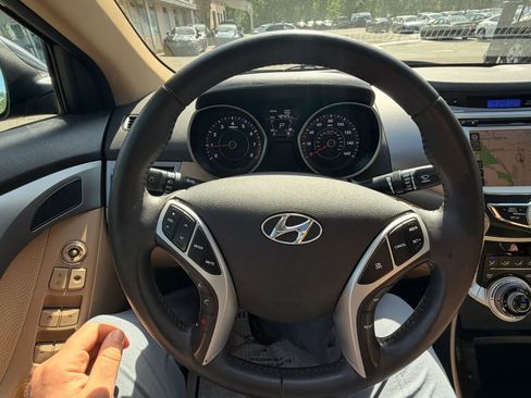 Used 2011 Hyundai Elantra Limited w/ Premium Pkg 5 FWD image 22