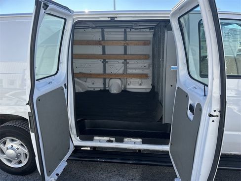 Used 2012 Ford E-250 and Econoline 250 w/ PWR Group image 21