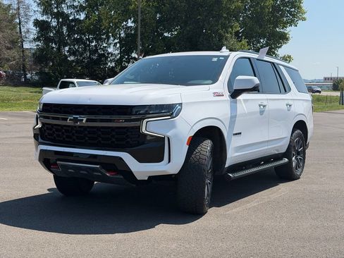Used 2022 Chevrolet Tahoe Z71 w/ Z71 Off-Road Package AWD/4WD image 2