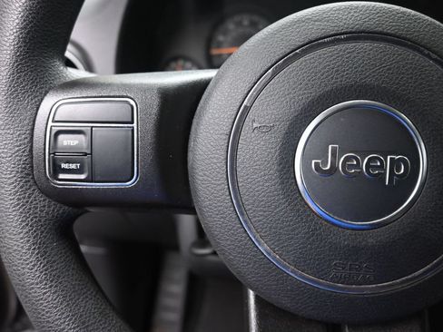 Used 2016 Jeep Compass Sport FWD image 15