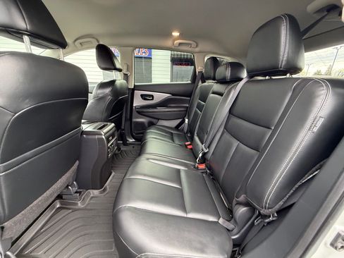 Used 2023 Nissan Murano SV AWD/4WD image 18
