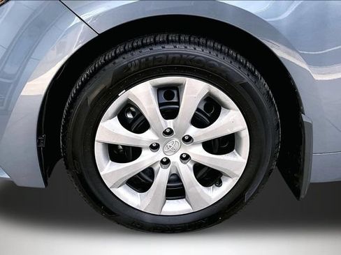 Used 2025 Toyota Corolla LE FWD image 28