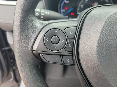 Used 2025 Toyota RAV4 LE AWD/4WD image 19