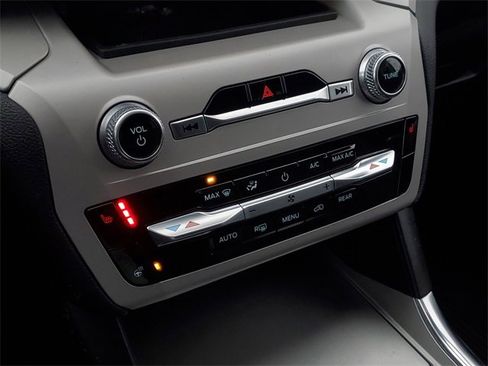 Certified 2023 Ford Explorer XLT w/ Equipment Group 202A image 23