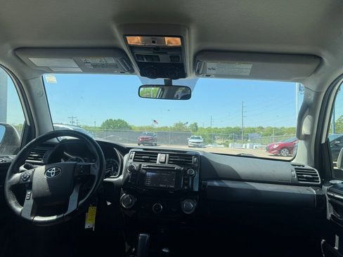 Used 2015 Toyota 4Runner Trail image 10