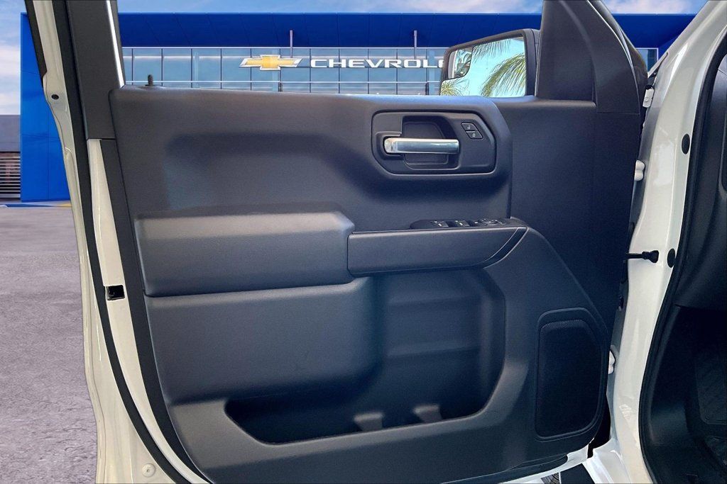 Used 2023 Chevrolet Silverado 1500 Custom RWD image 15