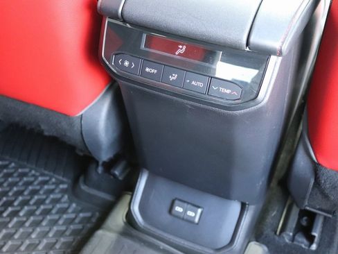 Used 2022 Toyota Highlander XSE image 16