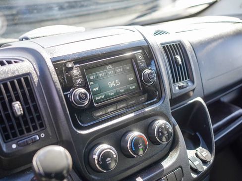 Used 2016 RAM ProMaster 2500 w/ Premium Appearance Group FWD image 16