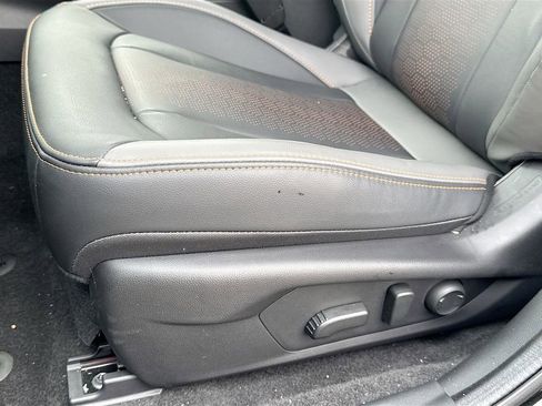 Certified 2025 Subaru Crosstrek 2.5i Limited w/ Crosstrek Mirror Package image 27