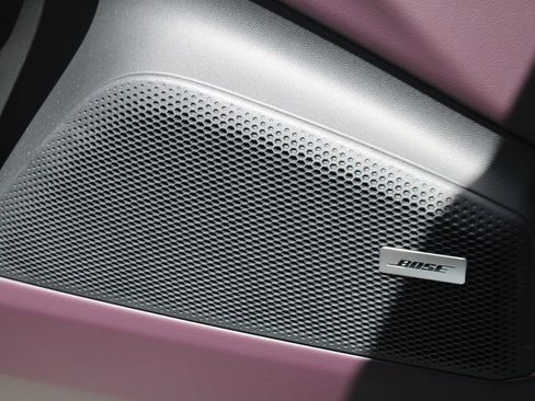 Used 2025 Porsche Macan Electric image 31