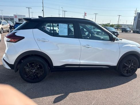 Used 2023 Nissan Kicks SR FWD image 4