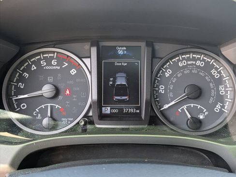 Used 2023 Toyota Tacoma TRD Off-Road w/ TRD Premium Off Road Package AWD/4WD image 16