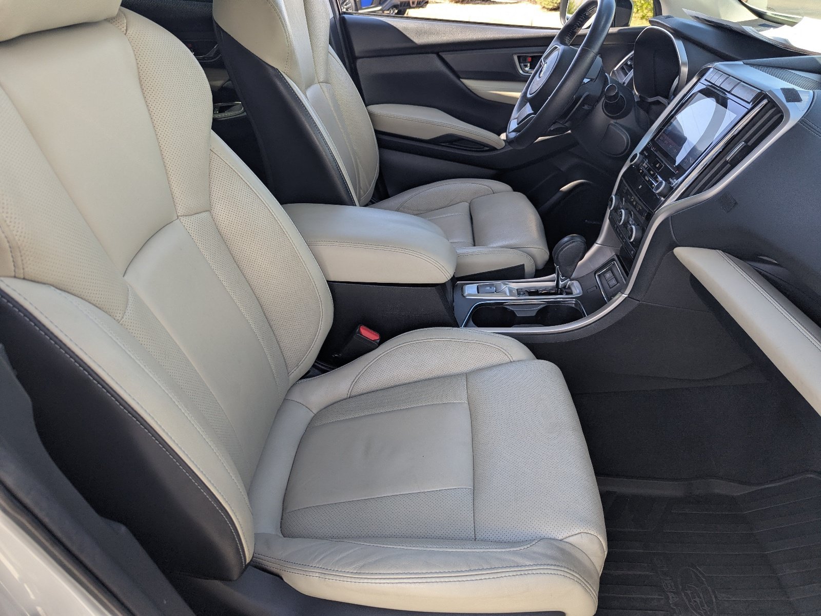 Used 2020 Subaru Ascent Limited w/ Technology Package AWD/4WD image 11