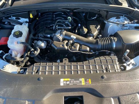 Used 2023 Jeep Grand Cherokee L Limited w/ Luxury Tech Group II image 33