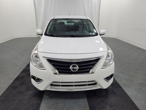 Used 2016 Nissan Versa SV w/ SV Appearance Package FWD image 14