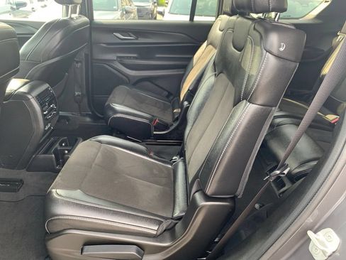 Used 2023 Jeep Grand Cherokee L Laredo AWD/4WD image 16