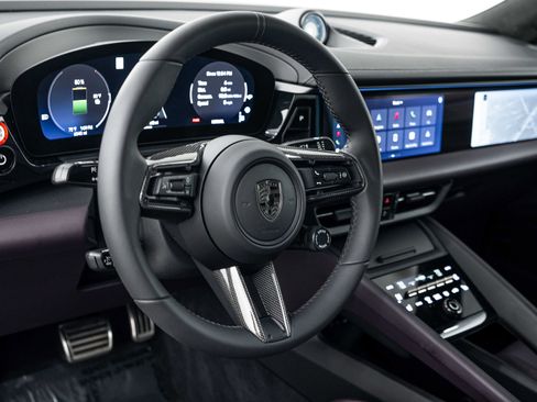 Certified 2025 Porsche Macan Turbo Electric AWD/4WD image 15