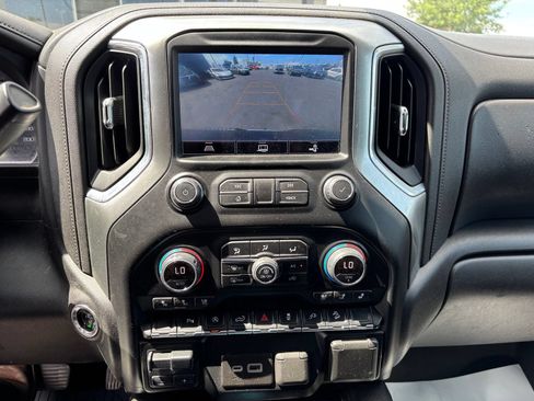 Used 2021 Chevrolet Silverado 1500 LTZ AWD/4WD image 12