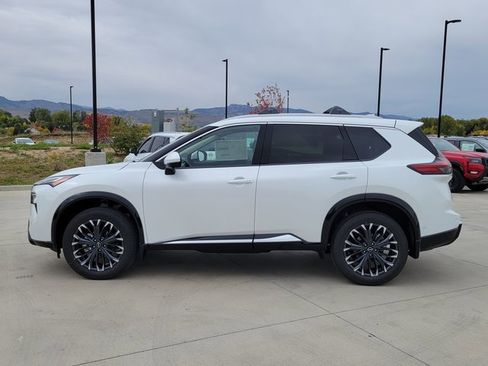 New 2026 Nissan Rogue Platinum w/ Platinum Premium Package image 2