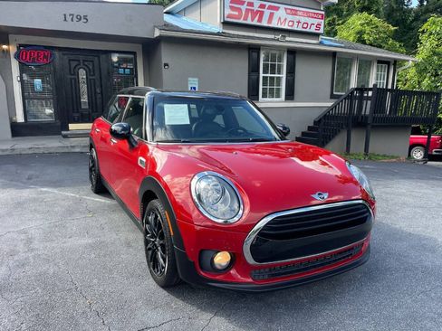 Used 2018 MINI Cooper Clubman FWD image 4